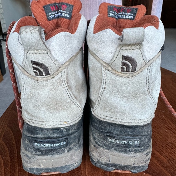 North Face children’s snow/weatherproof/hiking boot - Picture 5 of 7